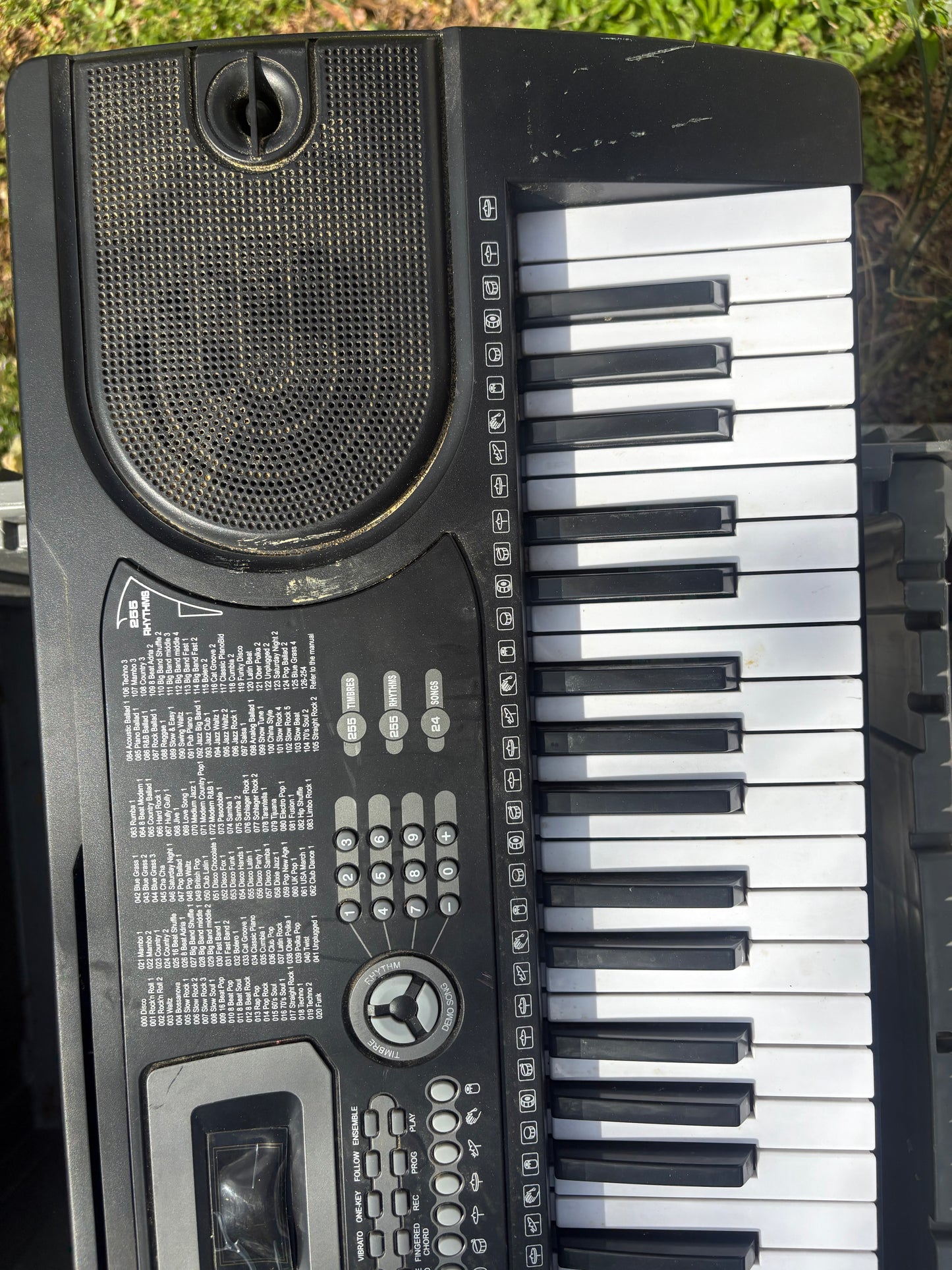Unbranded Electric Keyboard/Piano