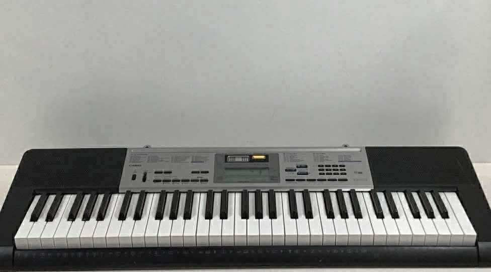 CASIO LK - 175